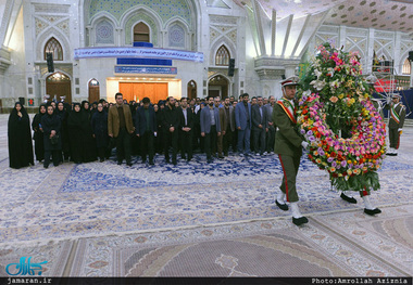 تجدید میثاق کتاب‌داران و کارکنان کتابخانه‌های عمومی کشور با آرمان‌های حضرت امام خمینی(س) 