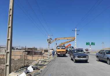 بهینه سازی ۱۱۰۰ متر از شبکه فشار متوسط برق در محور نهاوند-بروجرد