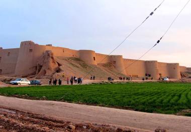 دومین بنای عظیم خشتی و گلی کشورآماده میزبانی ازمسافران نوروزی است