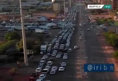 صف طولانی پمپ بنزین ها به دلیل کرونا در سودان
