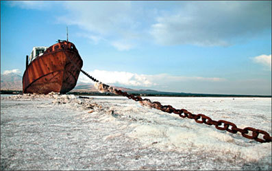 خشکی دریاچه ارومیه مساوی با خطر افتادن جان 14 میلیون نفر است