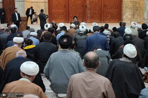 حضور آیت الله موسوی جزایری در حرم امام خمینی (س)