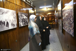 بازدید جمعی از دانشجویان کشور عراق از بیت امام خمینی درجماران