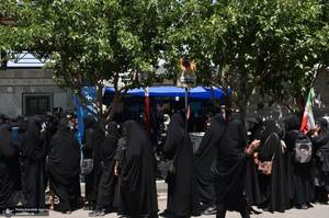 خدمت‌رسانی آستان حضرت امام خمینی(س) به زائران مراسم بدرقه و تشییع رهبر شهید-3