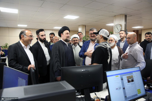 بازدید «سید حسن خمینی» از موسسه مطبوعاتی ایران