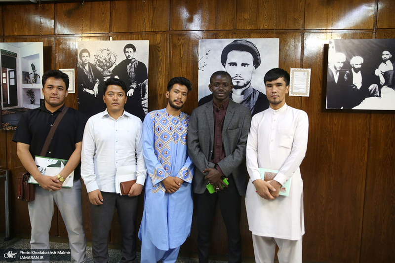بازدید جمعی از دانشجویان بین‌الملل دانشگاه علامه طباطبایی به عنوان سفیران تمدن اسلامی از جماران