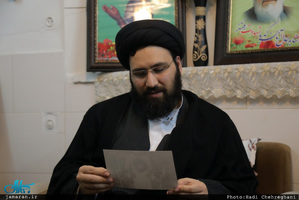 دیدار سید علی خمینی با خانواده شهیدان مهدی زین الدین و محمد جواد دل آذر