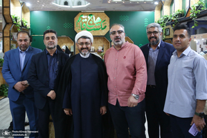 حضور حجت الاسلام و المسلمین علی کمساری در سی و ششمین نمایشگاه کتاب تهران