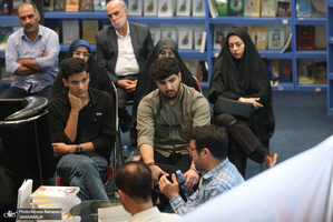 نشست نقد کتاب رهبری سیاسی امام خمینی (ره)