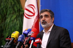 بازدید اصحاب رسانه از مجتمع آب سنگین اراک و برگزاری نشست خبری سخنگوی سازمان انرژی اتمی ایران