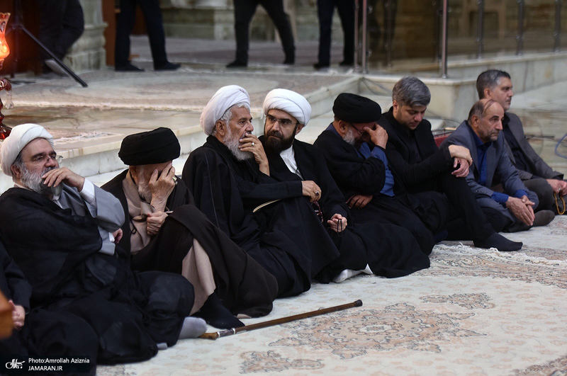 مراسم عزادارای شب عاشورا در حرم مطهر امام خمینی