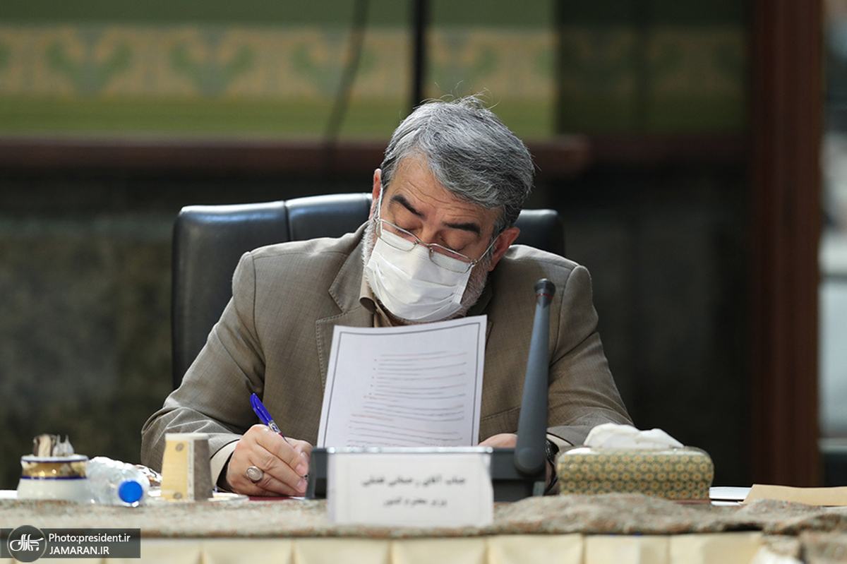 گزارش وزیر کشور به رییس جمهور در مورد تعیین تکلیف خودروهای دپو شده در گمرکات/ در گمرک سه استان 5108 خودرو شناسایی شد