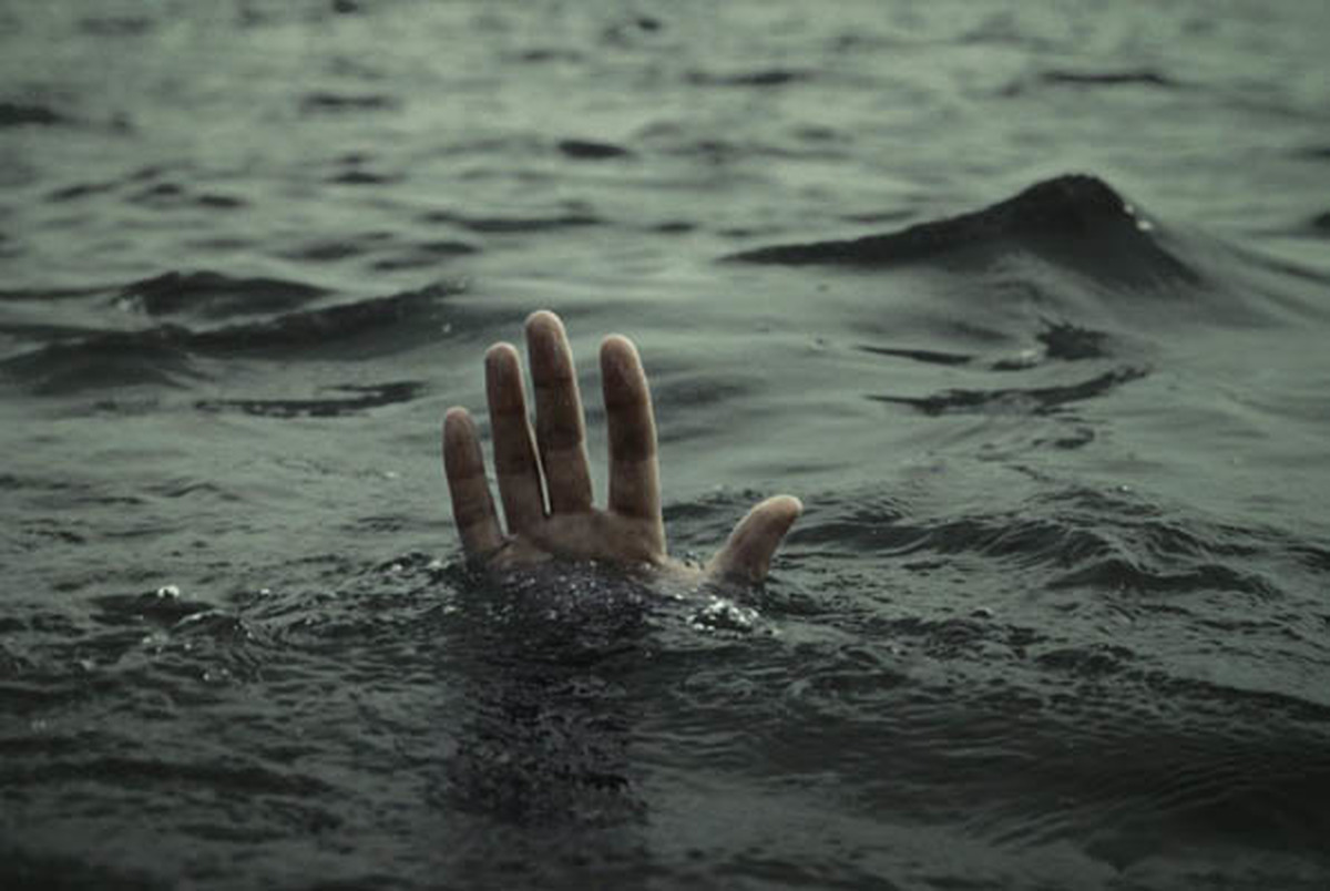 غرق شدن نوجوان روستایی در گودال آب 
