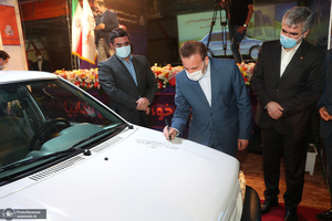 مراسم خروج پراید از خط تولید با حضور رئیس دفتر رئیس جمهوری