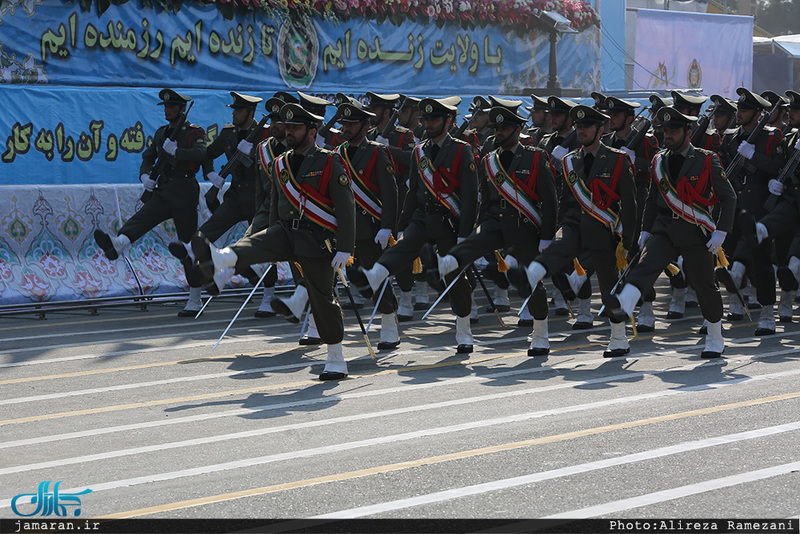 مراسم گرامیداشت روز ارتش جمهوری اسلامی ایران در جوار حرم امام خمینی(س)-1/ رژه