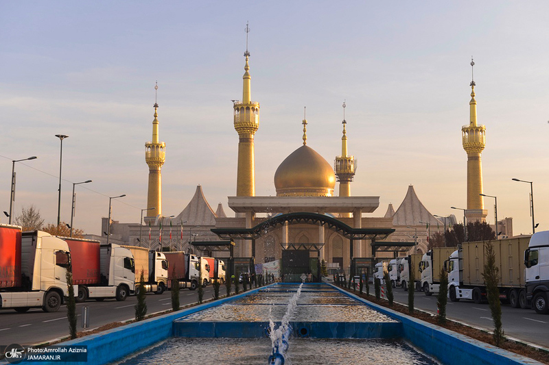 مراسم توزیع هدایای قرارگاه سازندگی خاتم الانبیا (ص) برای مناطق کم برخوردار از جوار حرم امام خمینی (س)