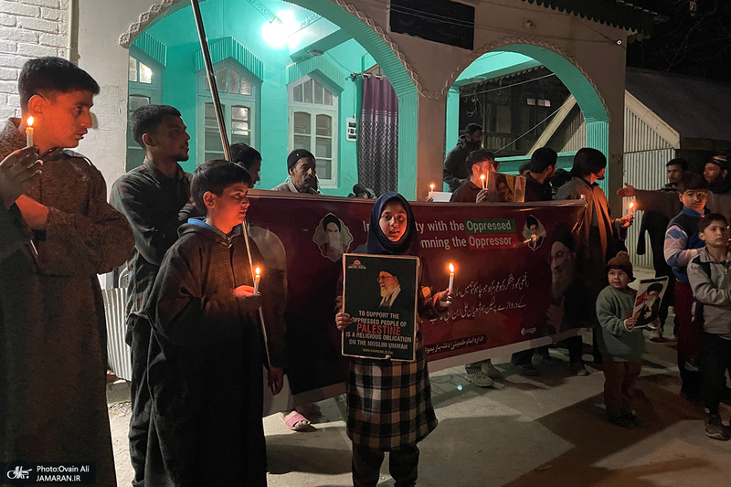 دسته عزاداری شیعیان کشمیر در آستانه تشییع پیکر شهید سید حسن نصرالله (ره)