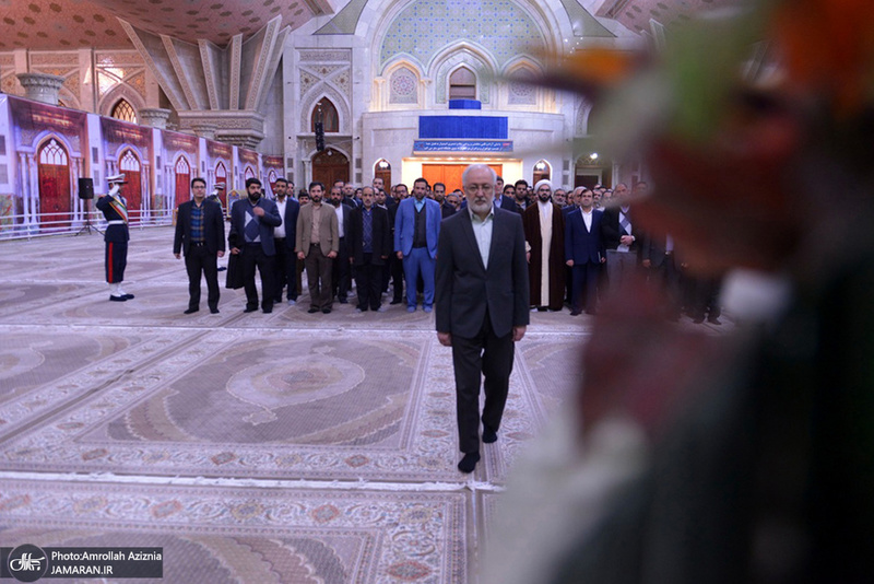 تجدید میثاق کتابداران و کارکنان نهاد کتابخانه عمومی کشور با آرمان های حضرت امام(س)