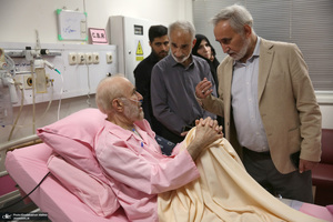 عیادت جمعی از شخصیت های سیاسی و فرهنگی از سید محمد خاتمی - 2