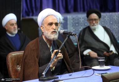 محمدعلی خسروی: اگر کذب و دروغ در جامعه حاکم شود ستون و خیمه اسلام فرو می‌ریزد/ امام راحل با مردم روراست بود/ برخی روراست نیستند؛ یک روز وعده‌ای می‌دهند و روز دیگر زیر آن می‌زنند