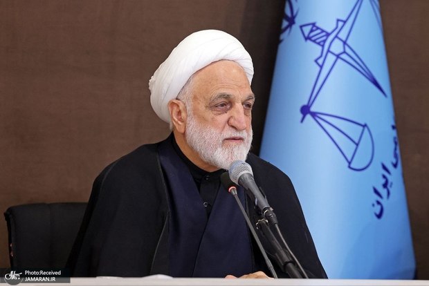 رئیس قوه قضاییه: جنگ تحمیلی ۱۲ روزه و وقایع پس از آن به همگان حتی آنانی که اعتقاد به اعتماد به آمریکا داشتند ثابت کرد که مستکبران قابل اعتماد نیستند/ آنان اکنون صراحتاً بر زبان می‌رانند که آمریکا قابل اعتماد نیست و رژیم صهیونیستی، غده بدخیم سرطانی است