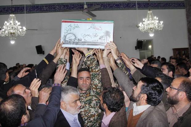آیین شب وداع با سه شهید گمنام دفاع مقدس در نوشهر برگزار شد