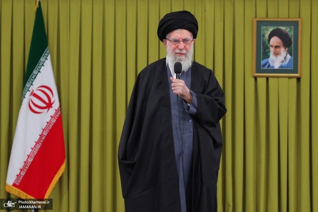 تشکر رهبر انقلاب از کار بزرگ ملت ایران در روز ۲۲ بهمن/ حضرت آیت‌‎الله خامنه‌ای: ملت عزیز ایران دشمنان را مأیوس کردید/ همه انسجام ملی را حفظ کنیم، این انسجام ملی خیلی قیمتی است
