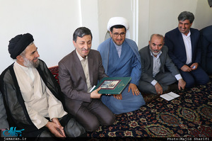 بازدید رئیس کمیته امداد امام خمینی(ره) ا‎ز بیت و زادگاه بنیانگذار جمهوری اسلامی 