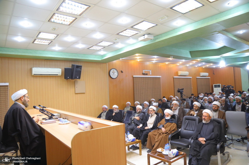 هشمتین نشست تبیین مکتب امام خمینی با عنوان «تاثیر مکتب فقهی امام خمینی (س) بر فقه سیاسی شیعه‎‎»