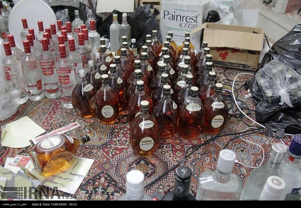 بیش از ۵۰ هزار لیتر انواع الکل و مشروبات الکلی در فارس کشف شد