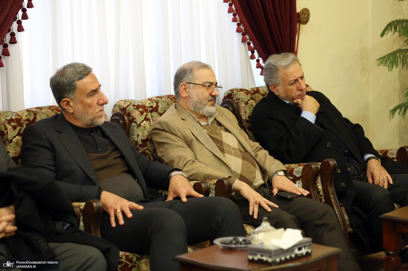 دیداررئیس و جمعی از کارکنان بنیاد مستضعفان با سید حسن خمینی