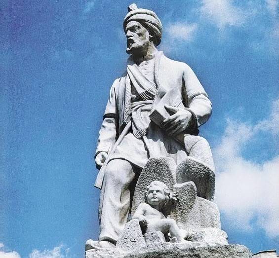 مجسمه فردوسی را نیمه‌کاره شستند!
