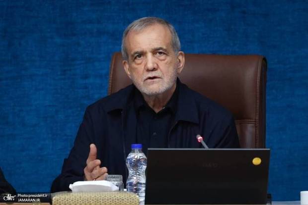 پزشکیان: خواب‌های دشمنان را به واسطه وحدت ملی و انسجامی که میان جامعه وجود دارد، آشفته خواهیم کرد