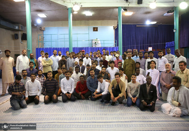 بازدید جمعی از طلاب خارجی از جماران 