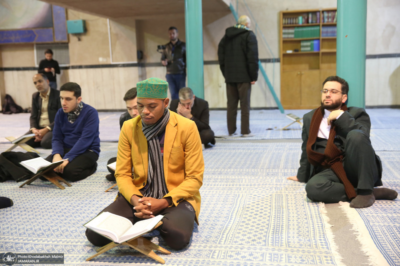 بازدید جمعی از شرکت کنندگان چهلمین دوره مسابقات بین المللی قرآن کریم از جماران