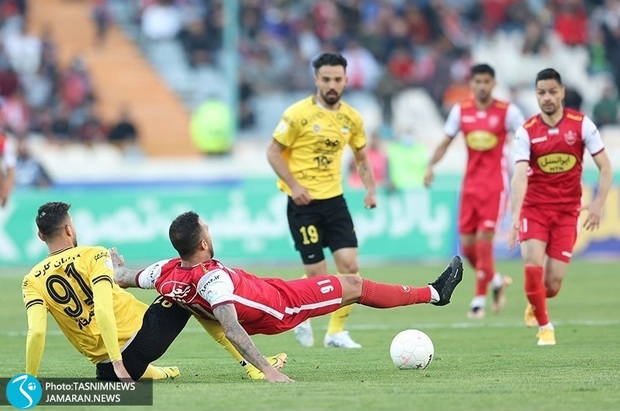 حواشی کامل بازی پرسپولیس و سپاهان در لیگ برتر| دوباره نارنجک؛ دوباره فحاشی!