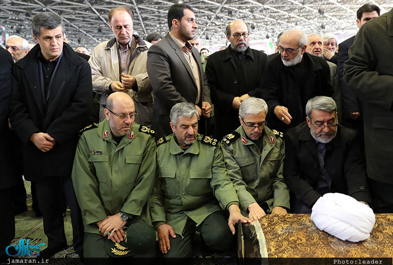 اقامه نماز رهبر معظم انقلاب بر پیکر حجت‌الاسلام والمسلمین هاشمی رفسنجانی