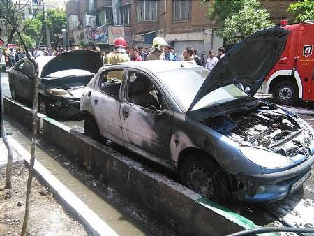جزئیات جدید از آتش‌سوزی زنجیره‌ای خودروها در خیابان پلیس تهران
