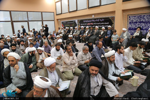 مراسم بزرگداشت والده آیت الله واعظ موسوی در بیت علامه طباطبایی قم