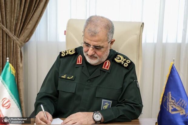 سرلشکر پاکپور: سربازان گمنام امام زمان (عج) حافظ امنیت مردم هستند