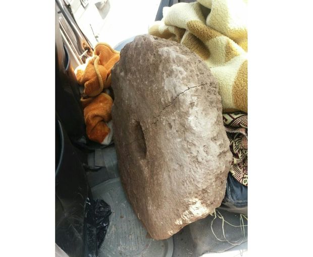 کشف سنگ آسیاب ۴۰۰ ساله در چناران