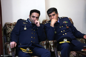 دیدار فرمانده نیری هوایی ارتش( امیر بهمن بهمرد )و جمعی از فرماندهان با سید حسن خمینی