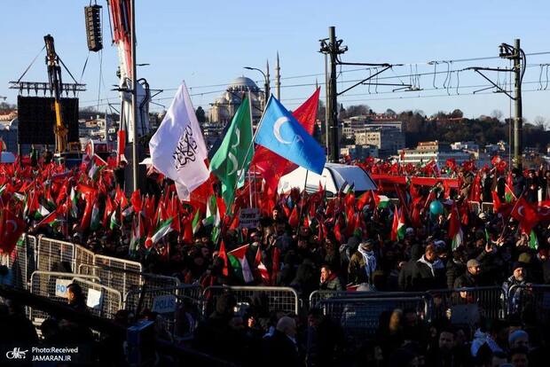 راهپیمایی هزاران نفر در استانبول در حمایت از غزه در روز سال نو + تصاویر