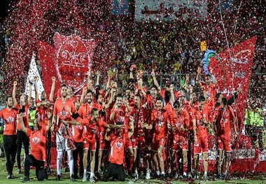 ویدئو/ 17 مرداد، اهدای جام قهرمانی لیگ برتر نوزدهم به پرسپولیسی ها