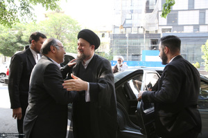 بازدید «سید حسن خمینی» از موسسه مطبوعاتی ایران