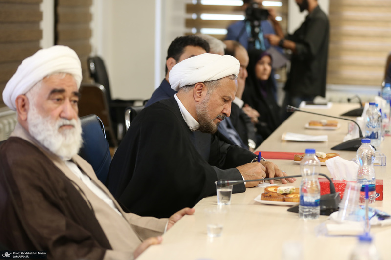 آیین رونمایی  از فصلنامه گواه در مرکز اسناد انقلاب اسلامی