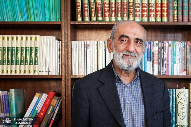 حسین شریعتمداری: از تیم مذاکره‌کننده کشورمان می‌پرسیم مگر برجامی وجود دارد که مکانیسم ماشه آن قابل اجرا باشد؟! نمی‌دانید اروپا از خود اختیاری ندارد و برای فریب ما، در نقش «پلیس بد» ظاهر شده است؟!
