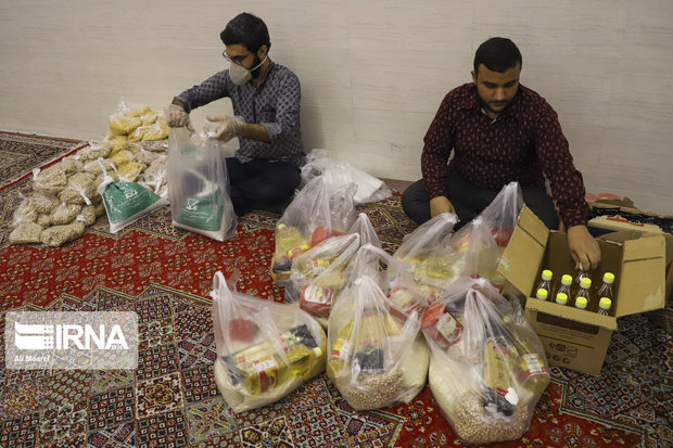 توزیع اقلام غذایی حمایتی در مهاباد به ۱۴۰۰ بسته رسید