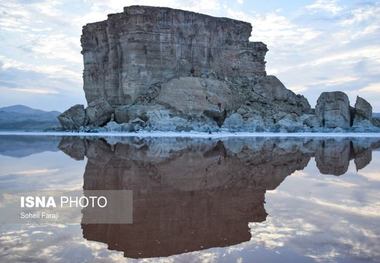 مخاطرات خشکی دریاچه‌ی ارومیه را سیاسی جلوه ندهیم