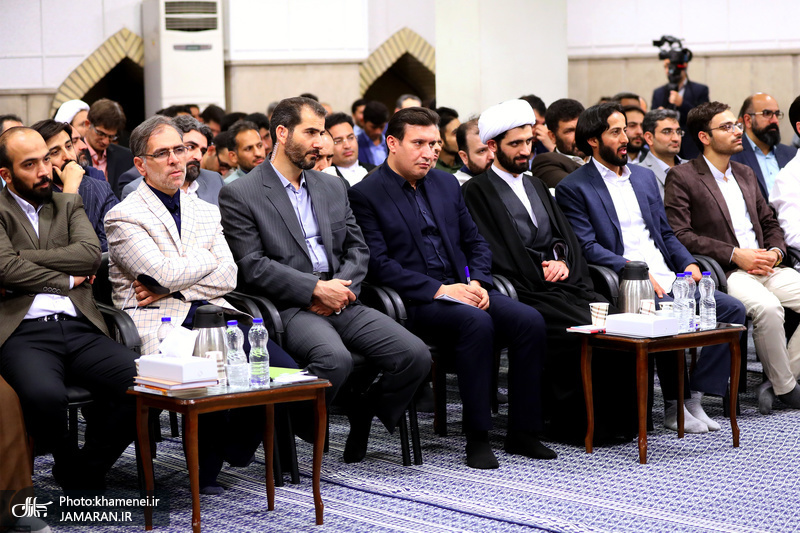 دیدار جمعی از شاعران و اهالی فرهنگ و ادب با رهبر معظم انقلاب